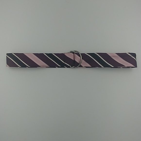 Old Navy Striped Belt W/ D-Ring Buckle Size Small - Picture 5 of 5